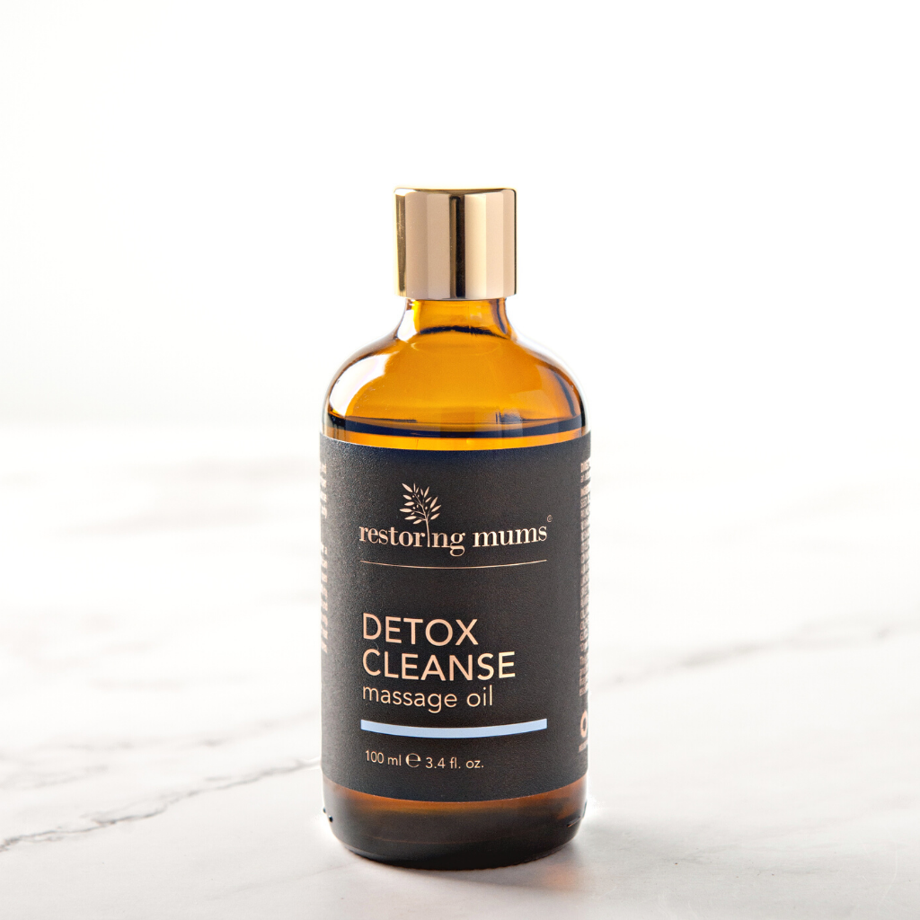 Combining the powerful detoxifying and purifying blend of Rosemary, Junniper Berry and Grapefruit, the Detox Cleanse Massage Oil is great to support body vitality.