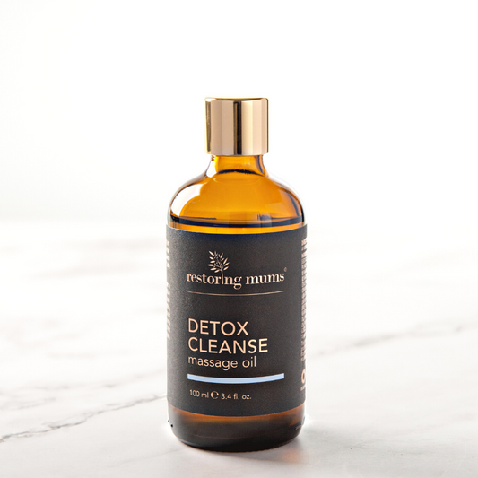 Combining the powerful detoxifying and purifying blend of Rosemary, Junniper Berry and Grapefruit, the Detox Cleanse Massage Oil is great to support body vitality.